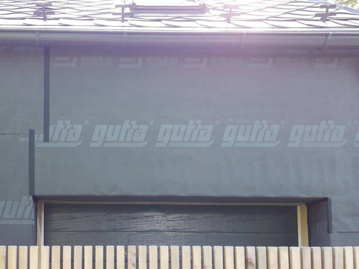 Kontaktní třívrstvá difúzně otevřená fólie Gutta Guttafol DO 200 S