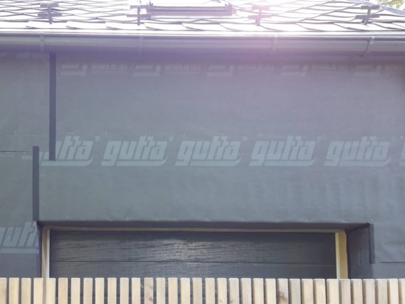 Kontaktní třívrstvá difúzně otevřená fólie Gutta Guttafol DO 200 S
