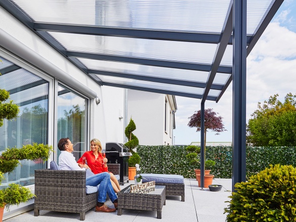 Hliníková pergola - čirý / bílá konstrukce Gutta Terrassendach Premium