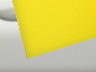 Základní –  Plexiglas XT Color Plexisklo extrudované farebné Plexiglas XT Hrúbka: 3, Farba: žltá, Kód farby: 1N270, Šírka: 1520, Dĺžka: 2050, Hmotnosť: 11.2, Priepustnosť svetla: 17%, Priepustnosť svetla translucentná