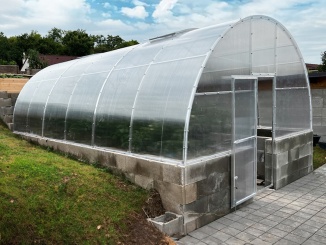 Obloukové skleníky s jeklovou konstrukcí –  Fíkus 7 x 4 m polykarbonát 10 mm BDX00028