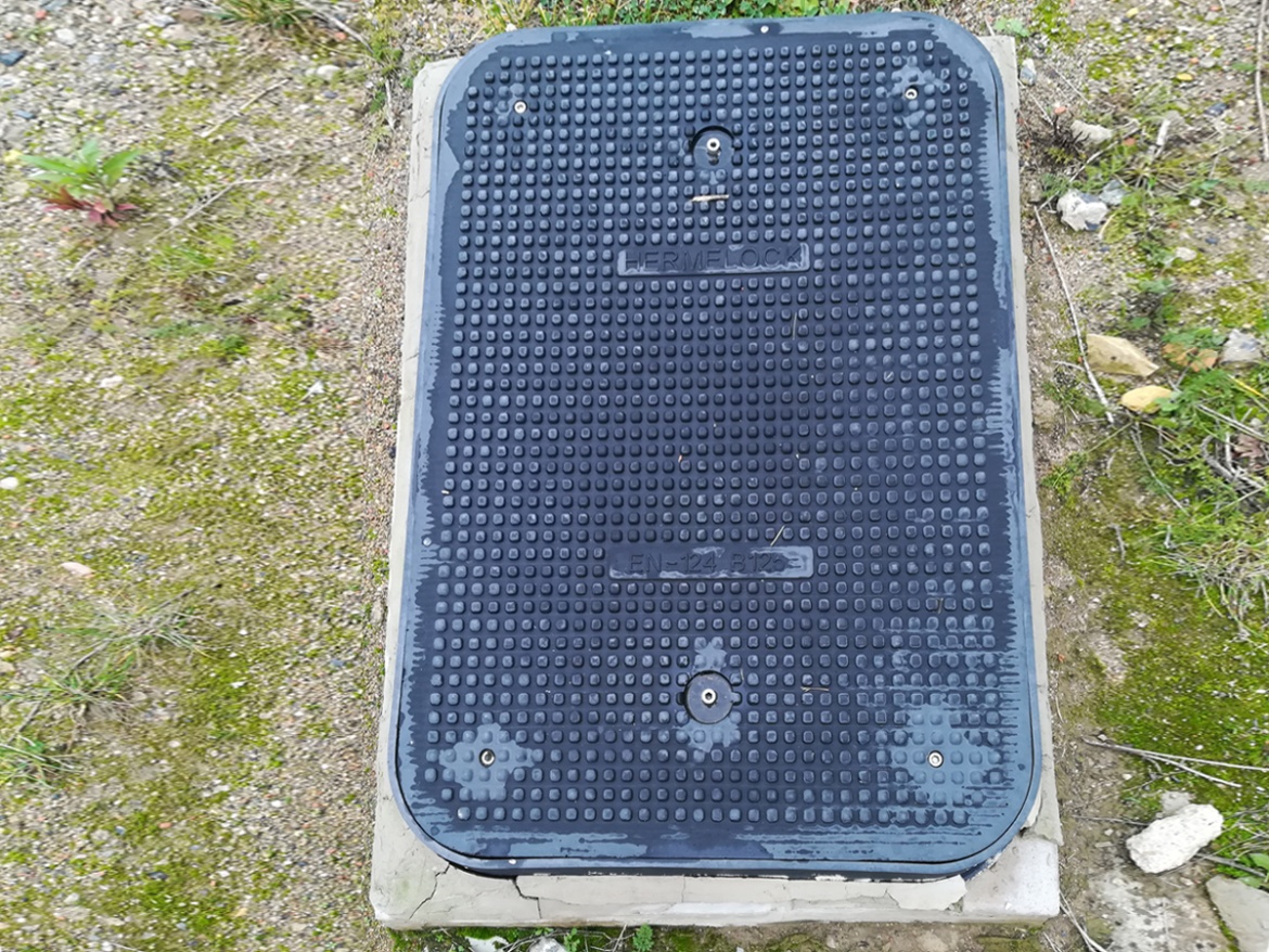 Poklop Hermelock Manhole Cover 9060