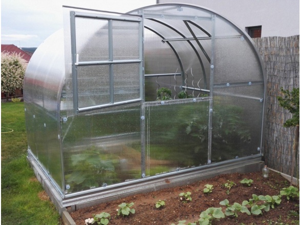 Zahradní skleník z polykarbonátu Gutta Gardentec Classic