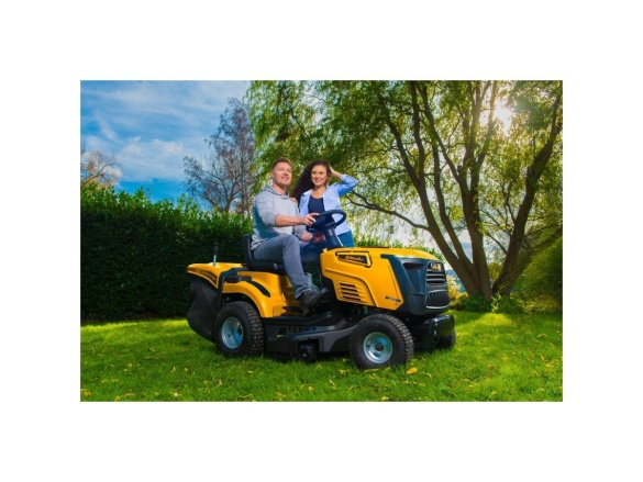 Travní traktor 92 cm se zadním výhozem a hydrostatickou převodovkou Riwall PRO RLT 92 HRD