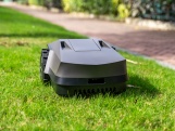 Chytrá robotická sekačka Mr.Grass InverX AI25