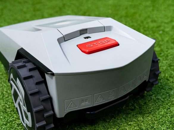 Chytrá robotická sekačka Mr.Grass InverX AI25