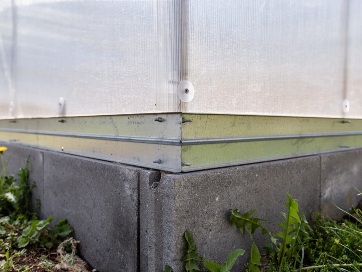 Zahradní skleník z polykarbonátu Gutta Gardentec Classic T