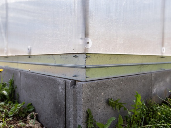 Zahradní skleník z polykarbonátu Gutta Gardentec Classic T
