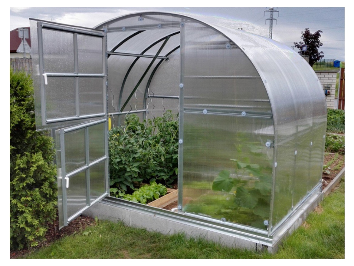 Gardentec Classic vs. Trjoska