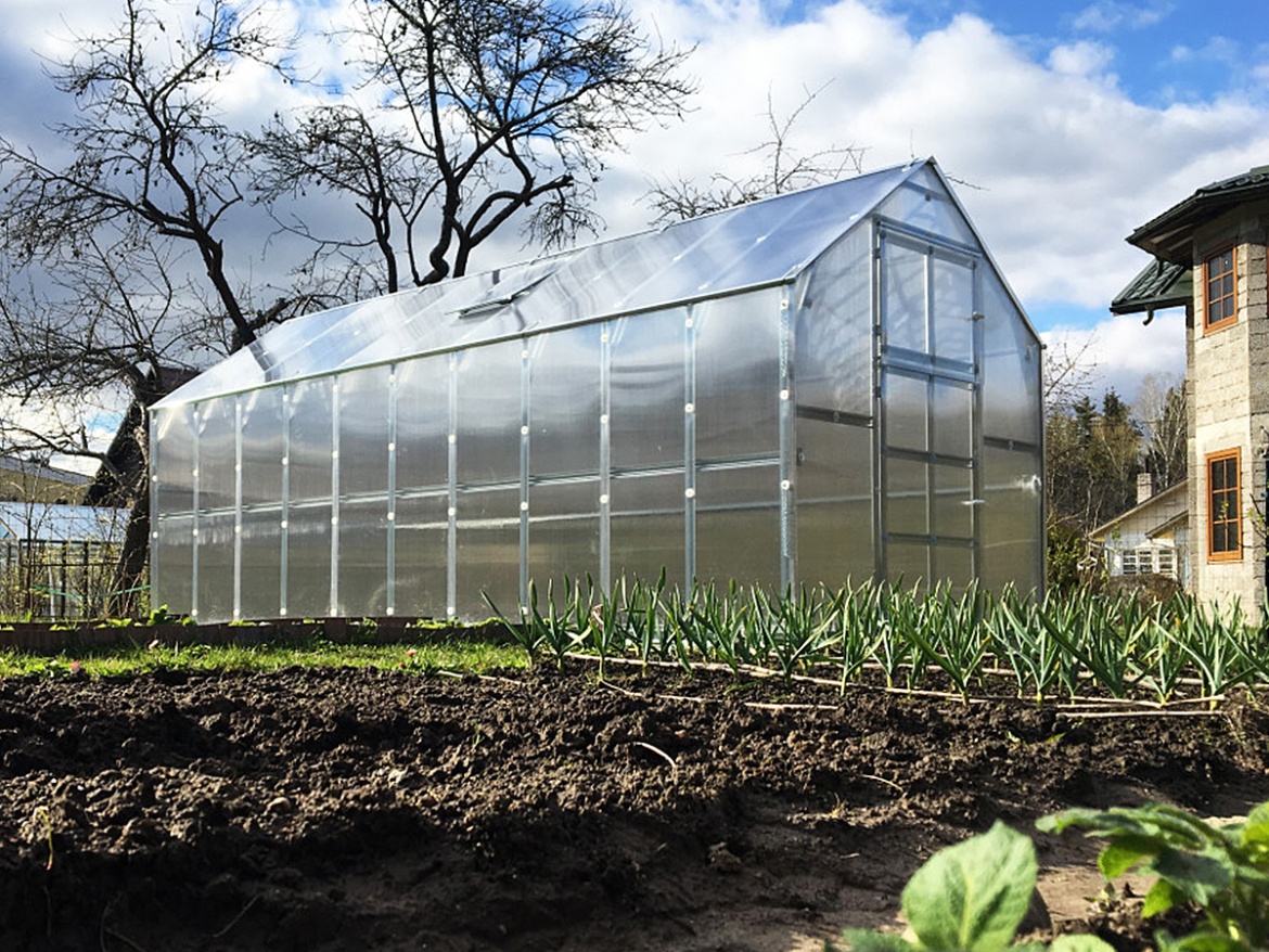 Zahradní skleník z polykarbonátu Gutta Gardentec H