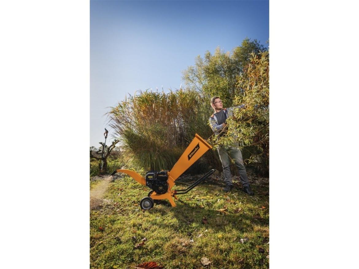Drtič větví s benzinovým motorem 212 ccm Riwall PRO RPS 7058